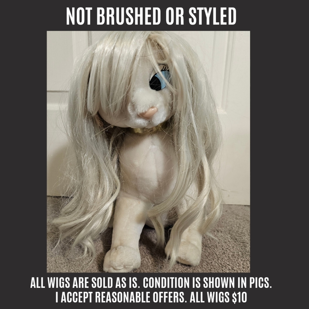Beron Brand White-Silver 14-inch Short Curly Shoulder Length Costume Wig